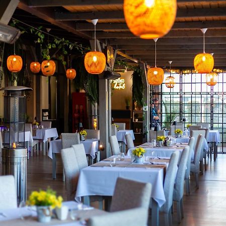 Hotel Restaurant Alesia Корунка Экстерьер фото